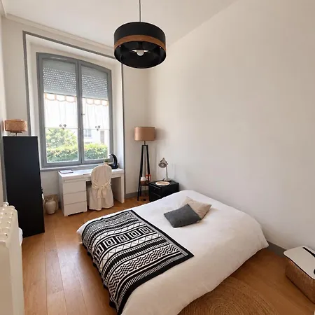 Gare - Visitation Grand , 1 Apartment *